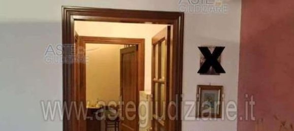 3 bedrooms Apartment in Prato, Italy No. 365072 4