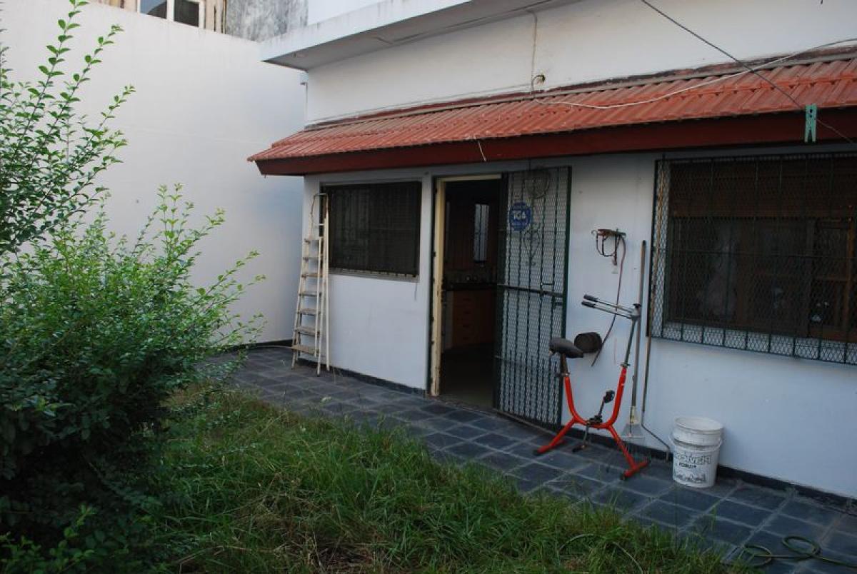 Casa de 2 dormitorios en Buenos Aires, Argentina No. 83022