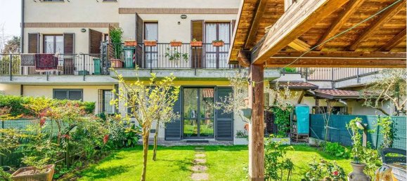 3 Schlafzimmer Haus in Carate Brianza, Italy, Nr. 275304 11