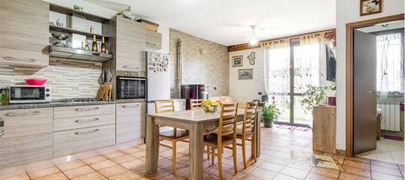 3 Schlafzimmer Haus in Carate Brianza, Italy, Nr. 275304 23