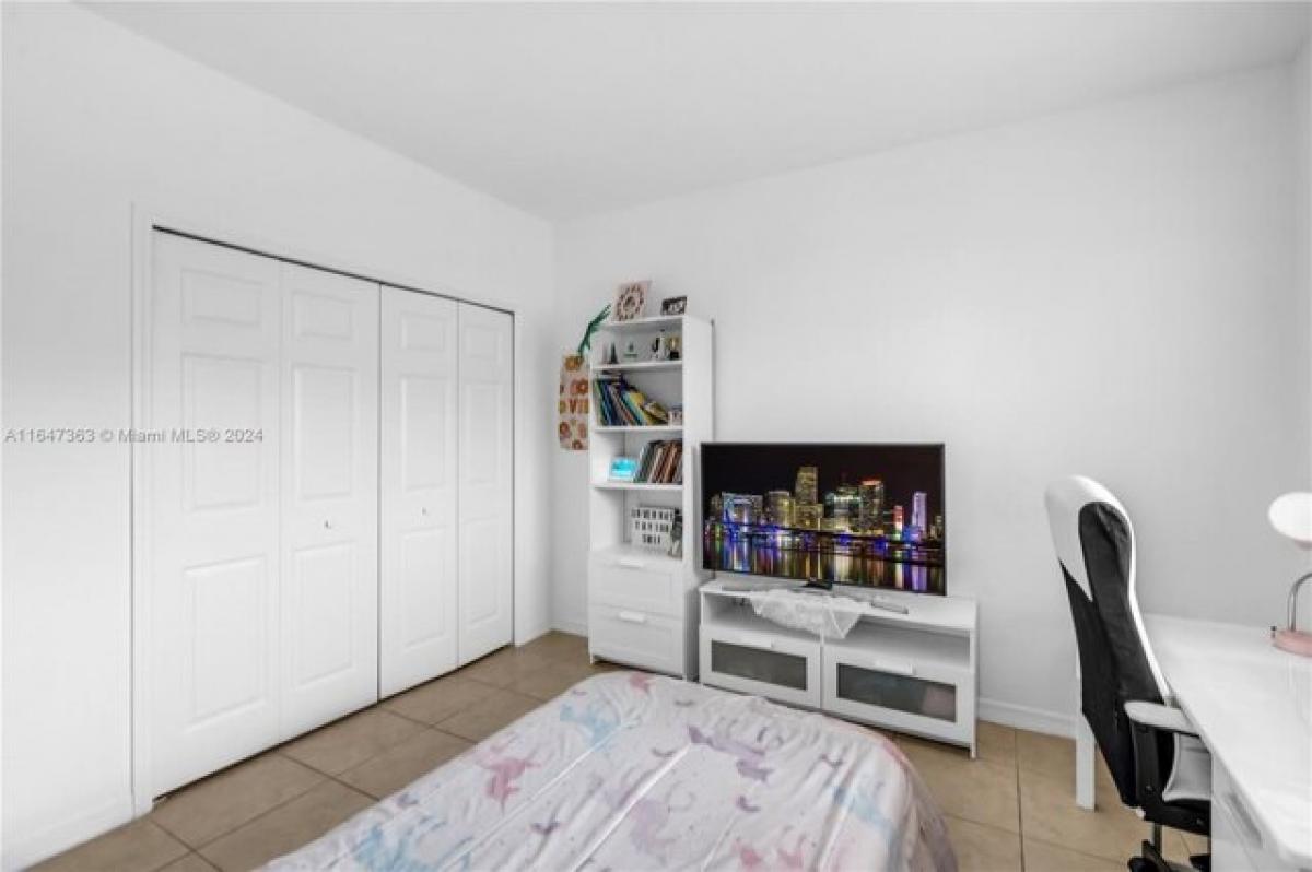 4 bedrooms House in Miami, USA No. 343176