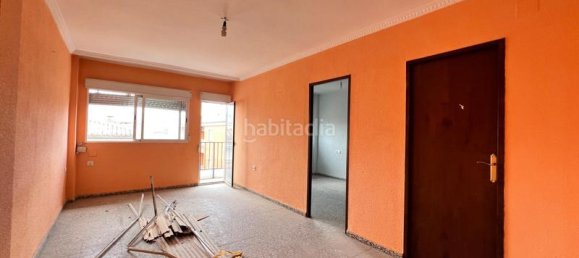 Apartamento de 3 dormitorios en Maracena, Spain No. 178860 4