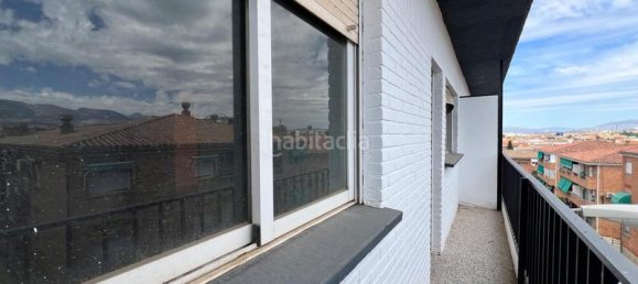 Apartamento de 3 dormitorios en Maracena, Spain No. 178860 9