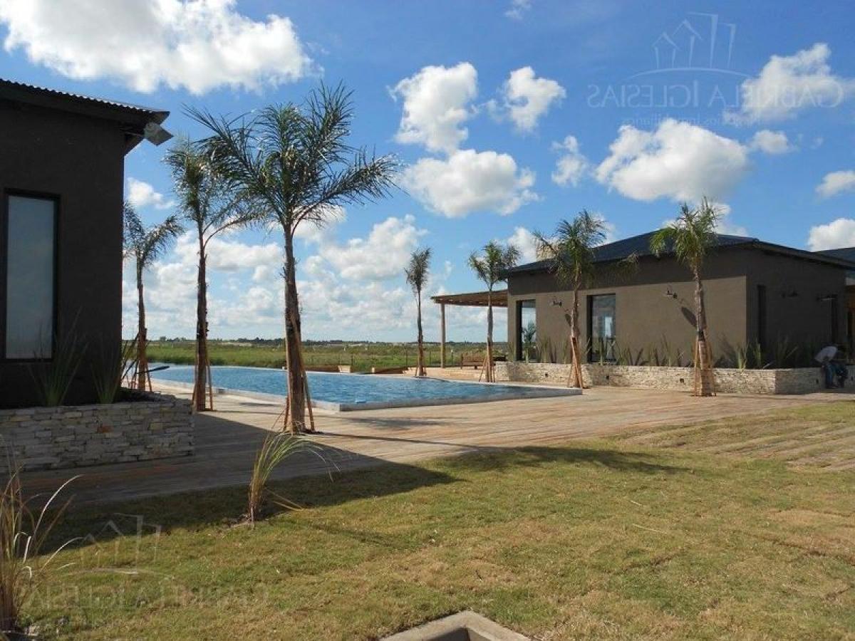  Land in Escobar, Argentina No. 48451