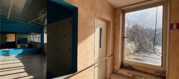 9 rooms Apartment in Scandicci, Italy No. 30883 17