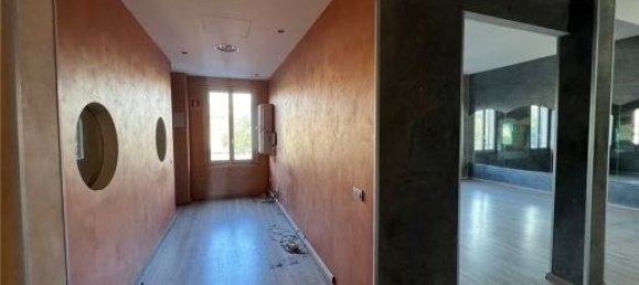 9 rooms Apartment in Scandicci, Italy No. 30883 5