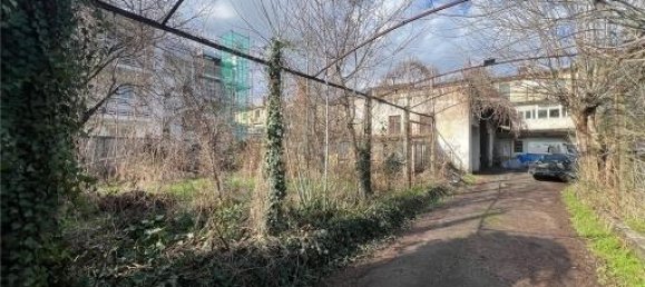 9 rooms Apartment in Scandicci, Italy No. 30883 4