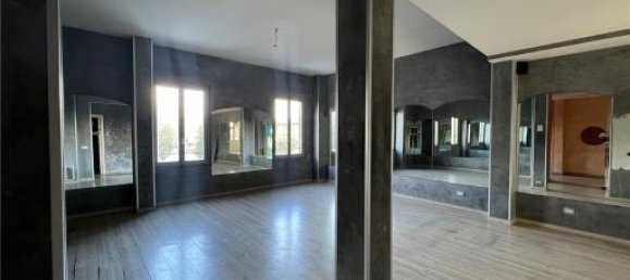 9 rooms Apartment in Scandicci, Italy No. 30883 6