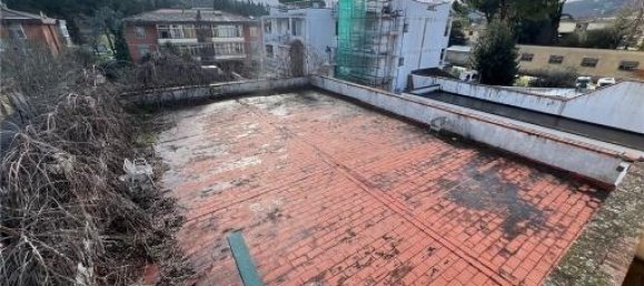 9 rooms Apartment in Scandicci, Italy No. 30883 27