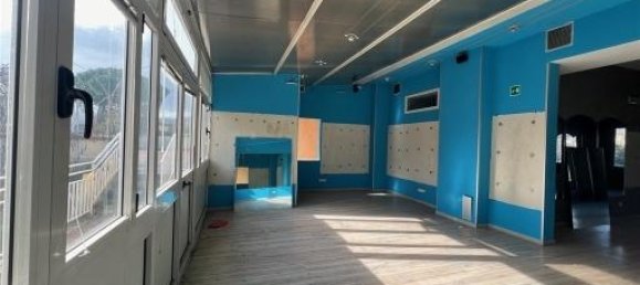 9 rooms Apartment in Scandicci, Italy No. 30883 12