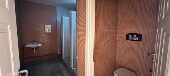 9 rooms Apartment in Scandicci, Italy No. 30883 15