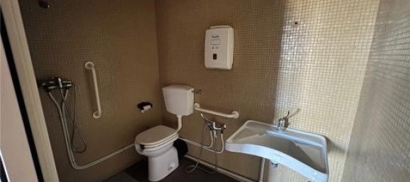 9 rooms Apartment in Scandicci, Italy No. 30883 13