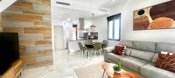 3 bedrooms House in Torrevieja, Spain No. 187965 4