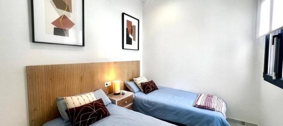 3 bedrooms House in Torrevieja, Spain No. 187965 9