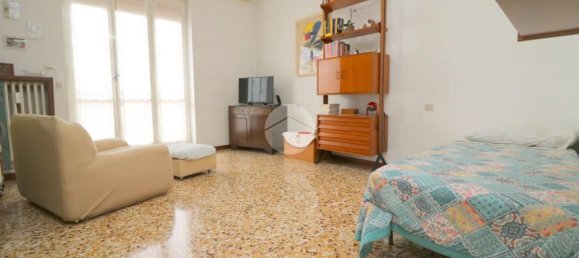 Apartamento de 3 habitaciónes en Rho, Italy No. 120574 3