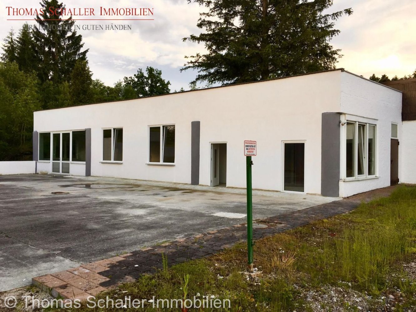 Almacén en Roth, Germany 120 m² No. 239108