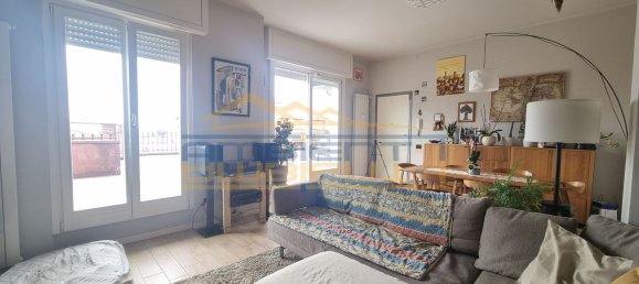 3غرفة بانتهاوس في Merate, Italy رقم 258636 37