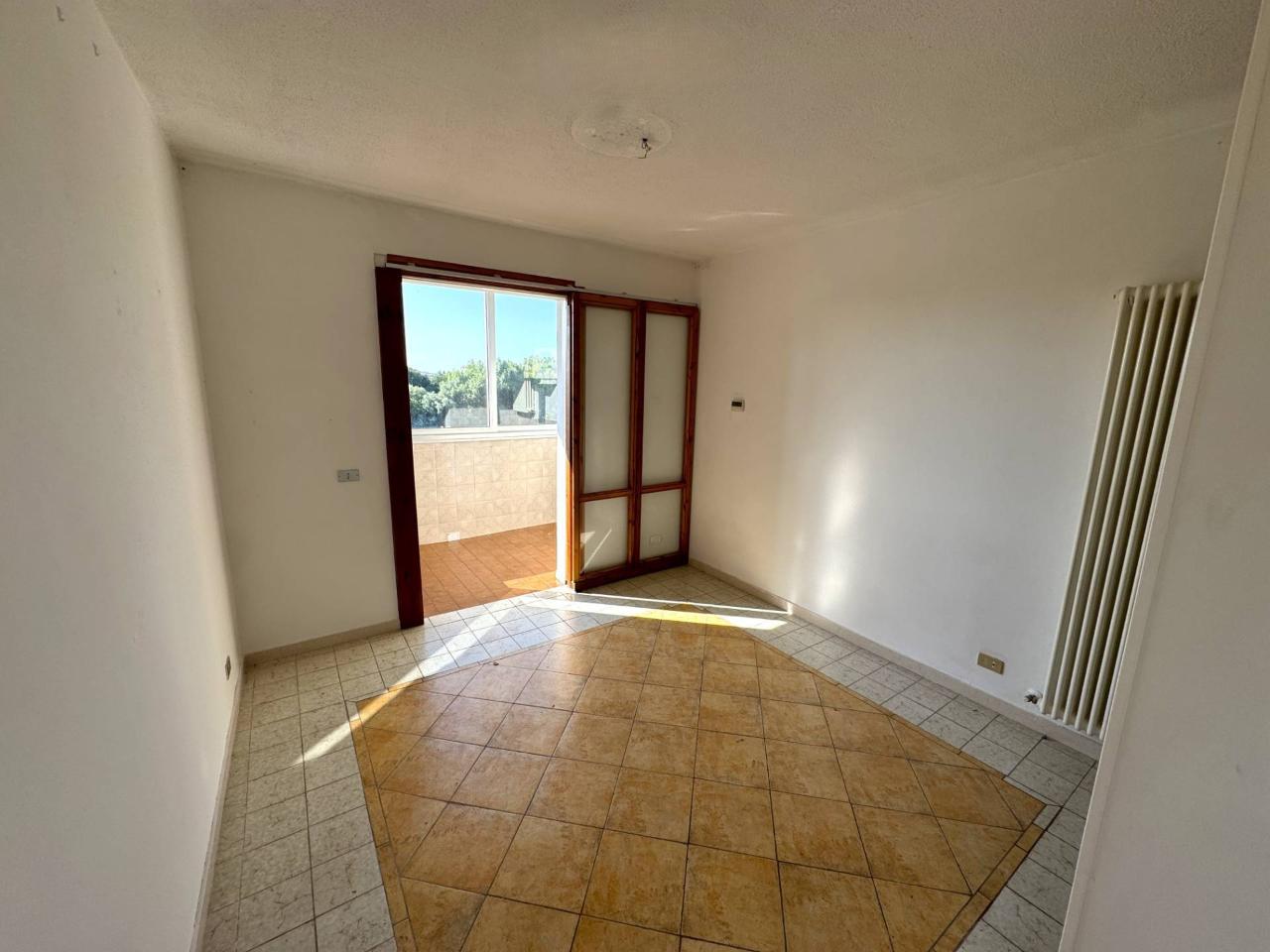 3 rooms Apartment in Fermo, Italy No. 5692