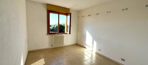 3 rooms Apartment in Fermo, Italy No. 5692 9