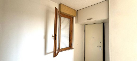 3 rooms Apartment in Fermo, Italy No. 5692 8