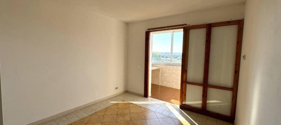 3 rooms Apartment in Fermo, Italy No. 5692 2