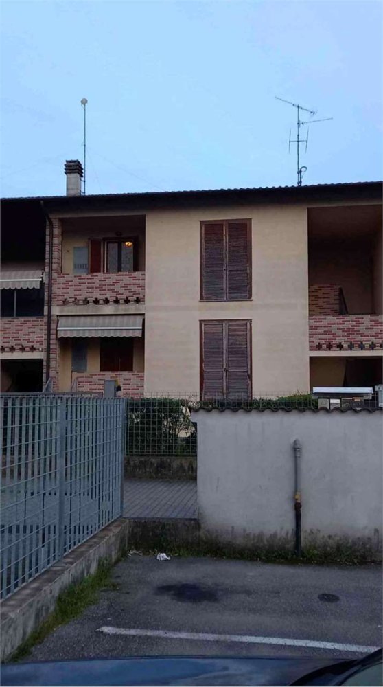 3 Schlafzimmer Wohnung in Castelgerundo, Italy, Nr. 378482