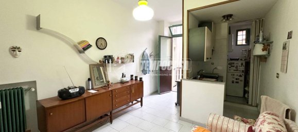 1 bedroom Apartment in Turin, Italy No. 312885 2