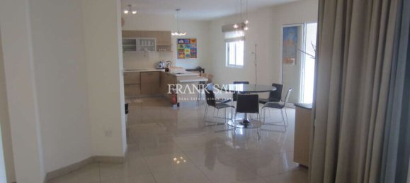 3 bedrooms Apartment in Saint Julian's, Malta No. 11135 2