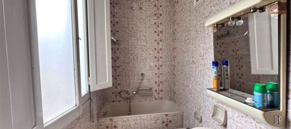 3-salle Appartement à Florence, Italy No. 181817 26