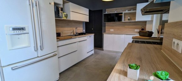 4 bedrooms House in Chateaudun, France No. 55684 3