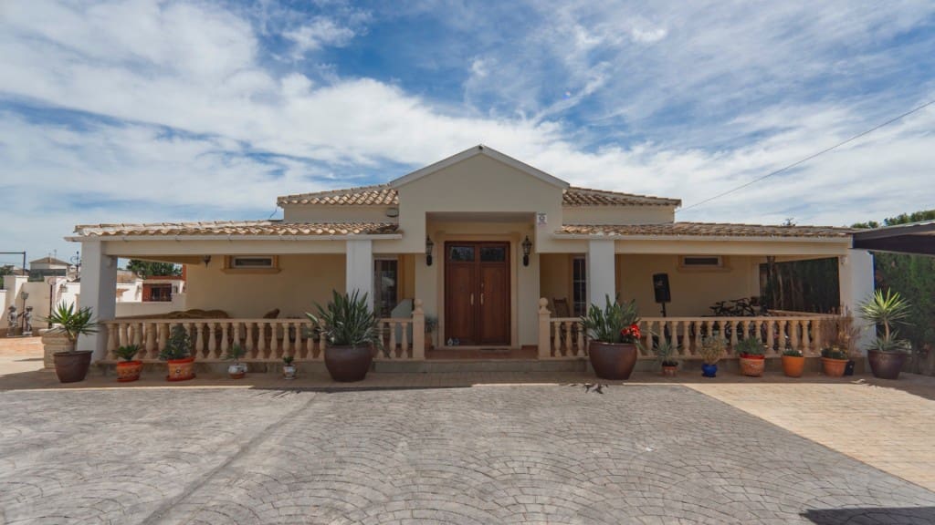 Villa T6 em Almoradi, Spain N.º 202796