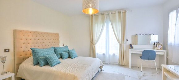 Замки и поместья с 6 спальнями в Ла-Ке-лез-Ивелин, Франция № 172103 7