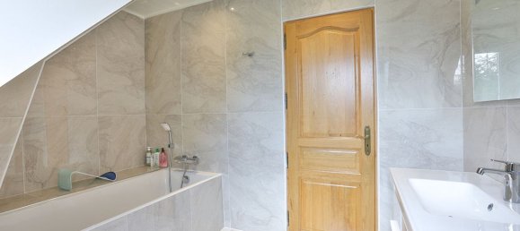 Замки и поместья с 6 спальнями в Ла-Ке-лез-Ивелин, Франция № 172103 11