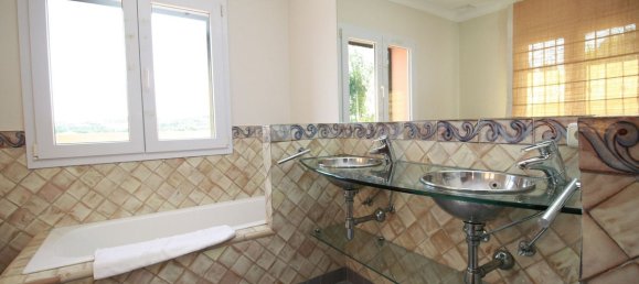 4 bedrooms Villa in Cadiz, Spain No. 283088 20