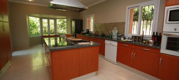 4 bedrooms Villa in Cadiz, Spain No. 283088 7