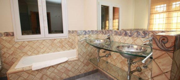 4 bedrooms Villa in Cadiz, Spain No. 283088 18