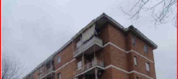 3 rooms Apartment in Valenza, Italy No. 271993 2