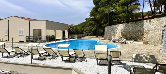 Квартира с 2 комнатами в Ливорно, Италия № 270339 2