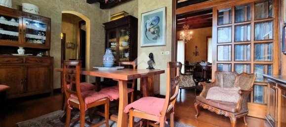 4 bedrooms Villa in Borgo Virgilio, Italy No. 122160 11