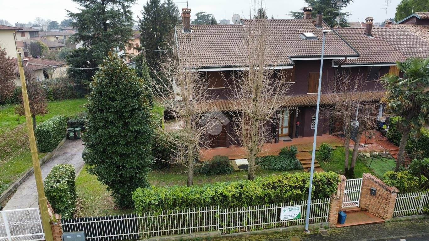 4 bedrooms Villa in Borgo Virgilio, Italy No. 122160