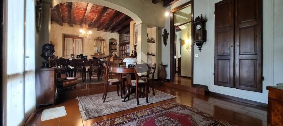 4 bedrooms Villa in Borgo Virgilio, Italy No. 122160 4