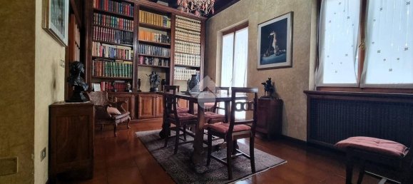 4 bedrooms Villa in Borgo Virgilio, Italy No. 122160 10