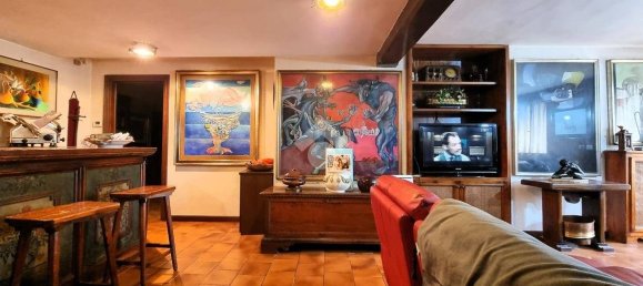 4 bedrooms Villa in Borgo Virgilio, Italy No. 122160 31