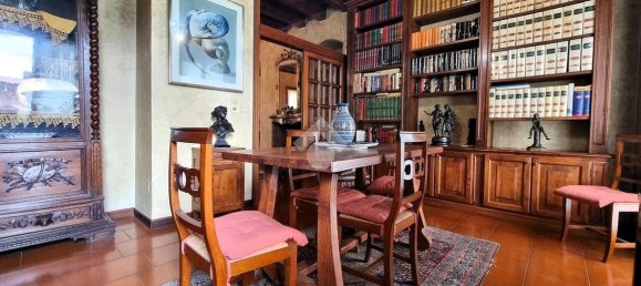 4 bedrooms Villa in Borgo Virgilio, Italy No. 122160 8