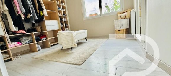 2 bedrooms Apartment in Persan, France No. 328788 4