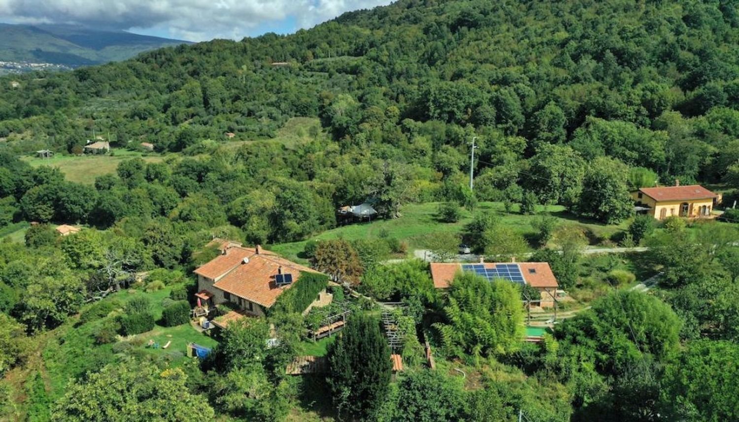 20 rooms House in Santa Fiora, Italy No. 40685