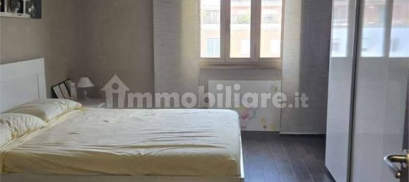 3 bedrooms Apartment in Rome, Italy No. 283114 4