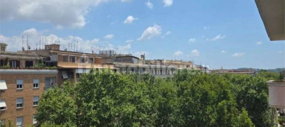3 bedrooms Apartment in Rome, Italy No. 283114 9