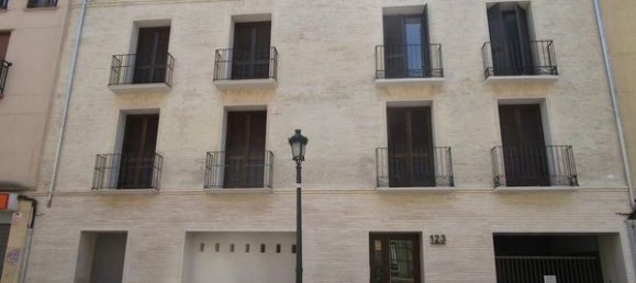  Garage in Zaragoza, Spain No. 68153 14