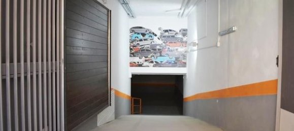  Garage in Zaragoza, Spain No. 68153 8